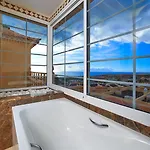 Feriehus A Luxury Townhouse! *