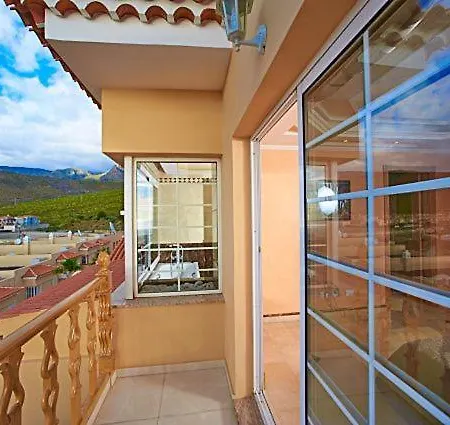 Dom wakacyjny A Luxury Townhouse!