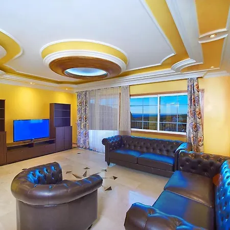 A Luxury Townhouse! Dom wakacyjny *