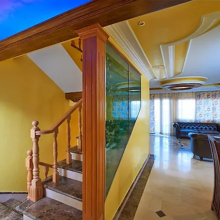 A Luxury Townhouse! Dom wakacyjny