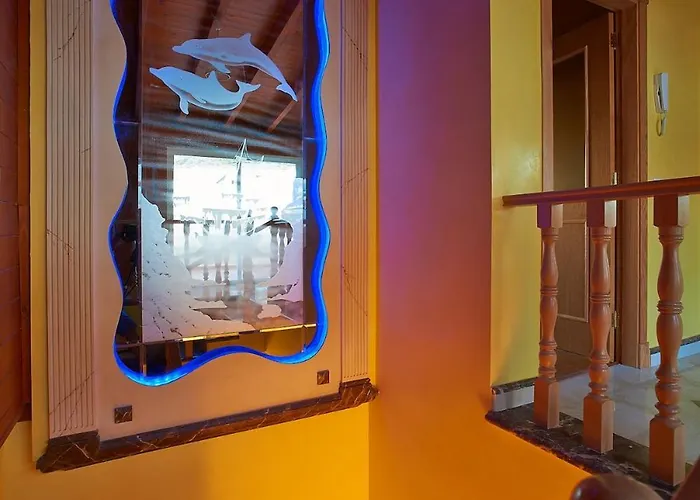 A Luxury Townhouse! Дом отдыха *