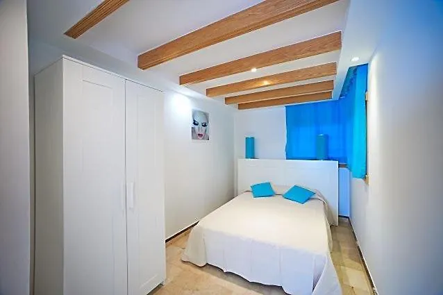 A Luxury Townhouse! Дом отдыха *