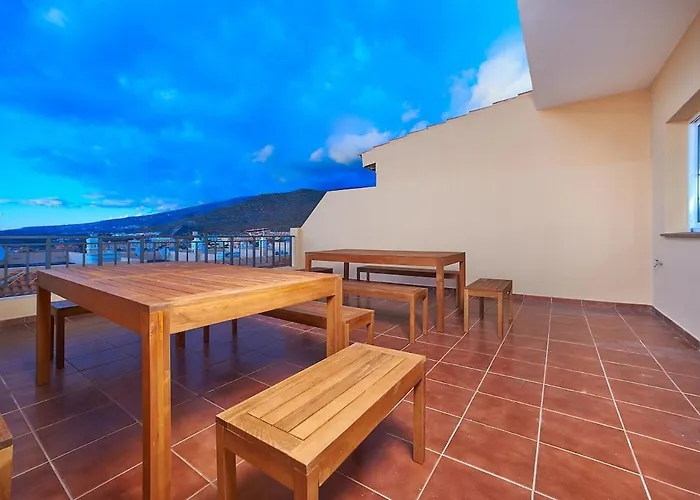 A Luxury Townhouse! Дом отдыха *