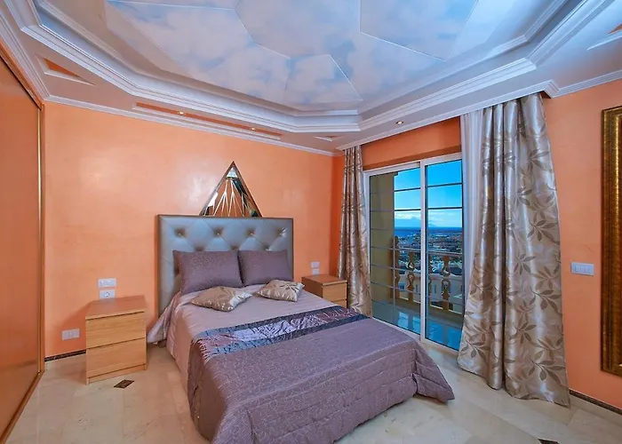 A Luxury Townhouse! *